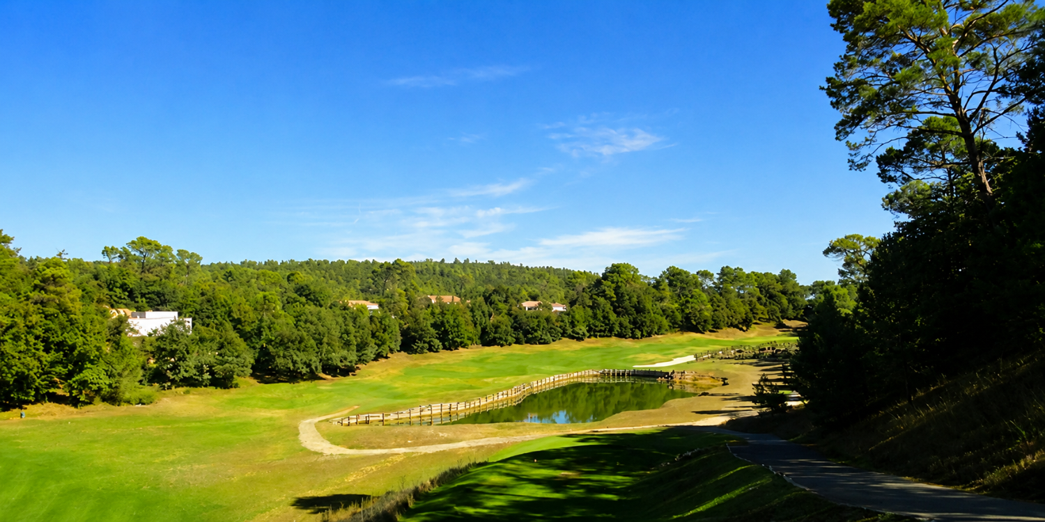 Golf de Barbaroux - Hole #1
