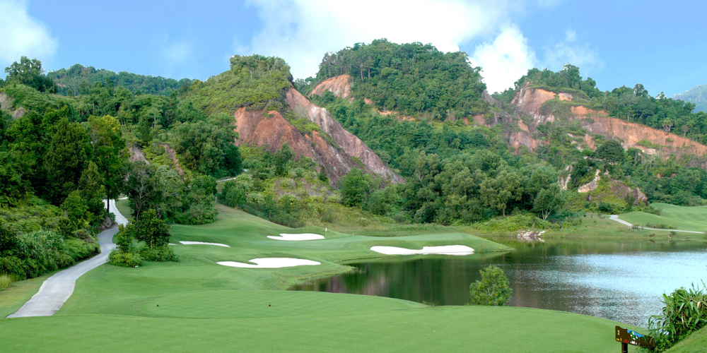 Fred Altvater, The Back 9 Report, Interviews Brian Weis about his golf travels to Thailand