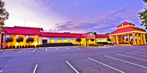 Village Inn Hotel & Event Center, TM Collection by Wyndham Golf Package